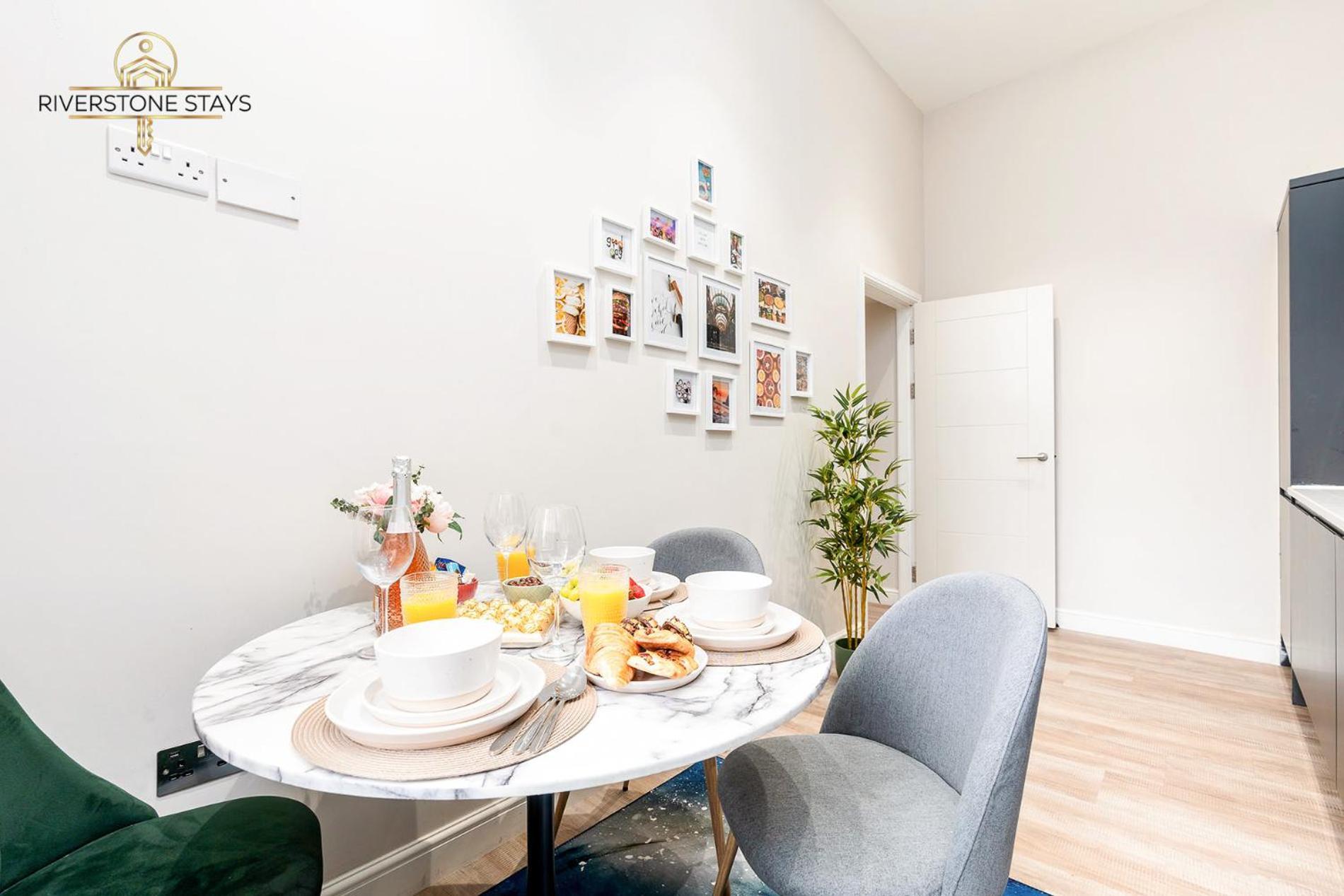 Beautiful Apartment & Central Location & King Size Bed Leeds  Kültér fotó