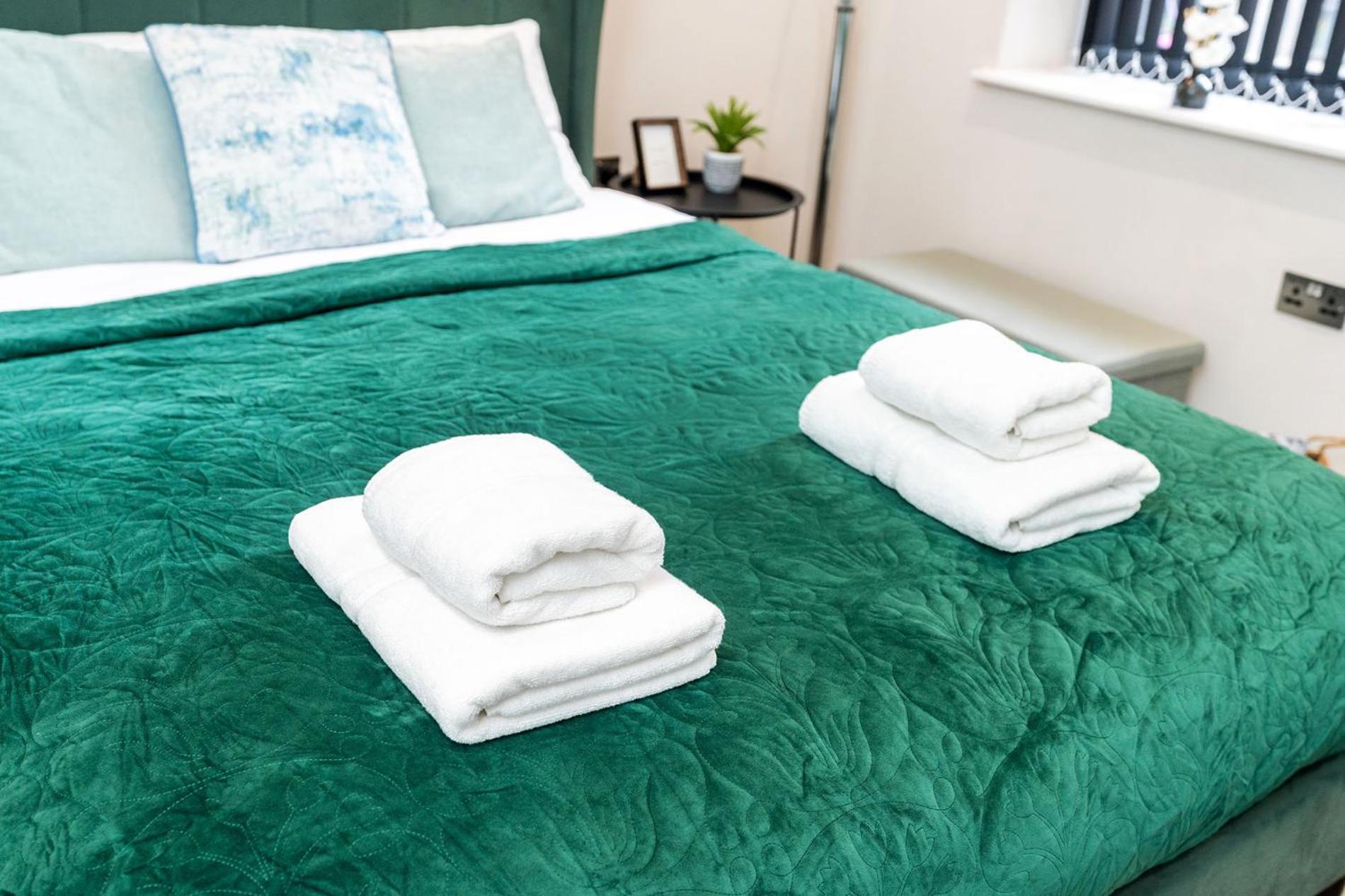Beautiful Apartment & Central Location & King Size Bed Leeds  Kültér fotó